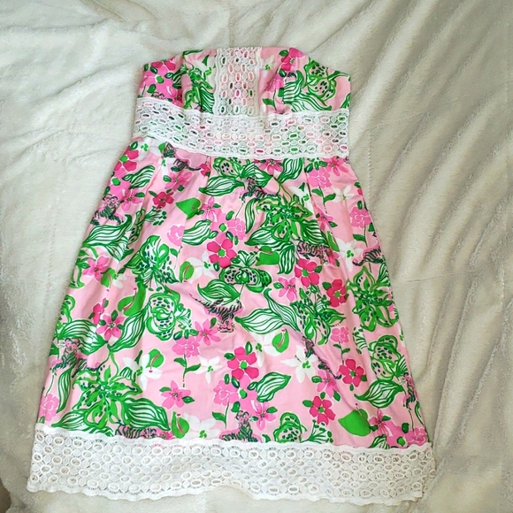Lilly Pulitzer Dresses & Skirts - Lily Pulitzer Strapless Lace Tiger Floral Dress